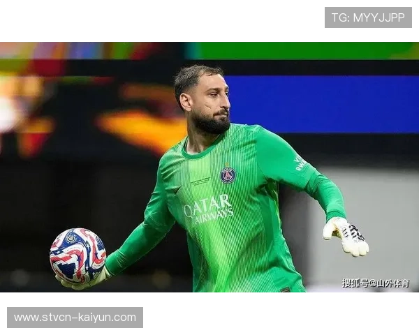 巴黎圣日耳曼门将多纳鲁马转会曼城