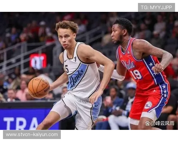 老鹰丹尼尔斯盯防坎宁安，限制对手串联成战术重点