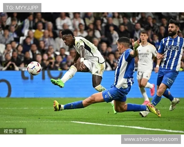 维尼修斯世界波后投诉遭遇种族歧视,皇马与本菲卡比赛一度中断 维尼修斯世界波后投诉遭遇种族歧视,皇马与本菲卡比赛一度中断